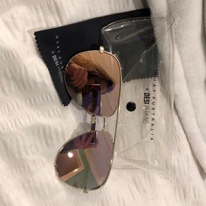 gold mirrored sunglasses